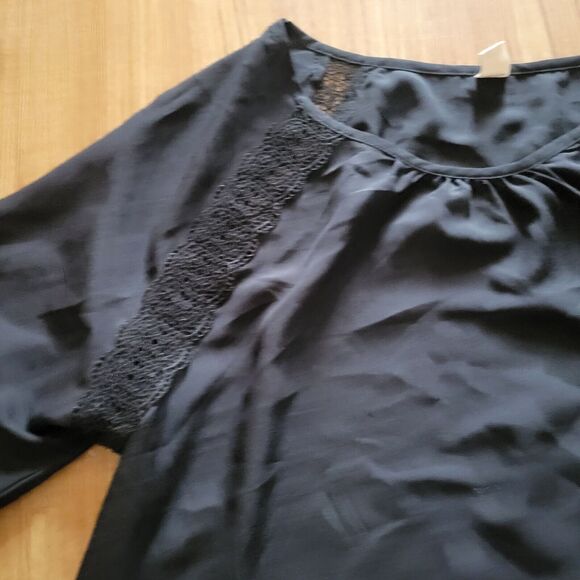 Old Navy Top Shirt Womens Medium Black Lace Detail Balloon Sleeve Office Neutral - Picture 3 of 11